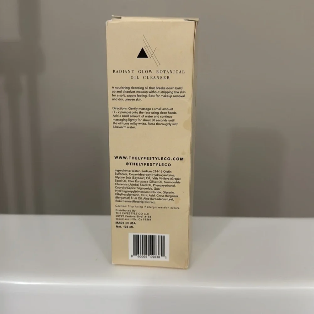 the lyfestyle co oil cleanser
